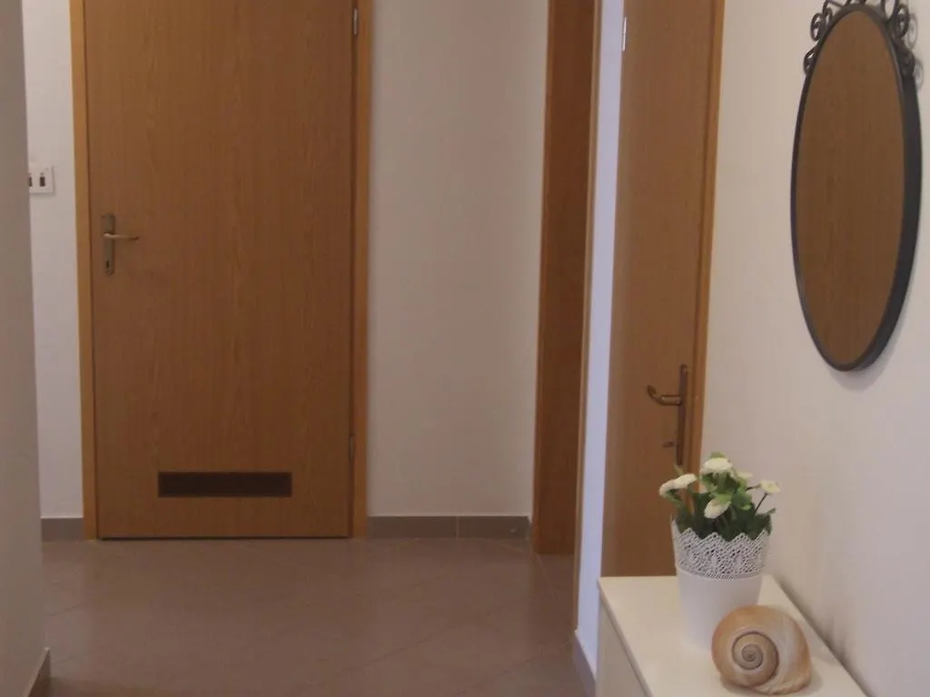 Apartment Antonia Trogir 0*,